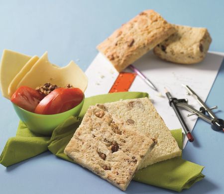 Ψωμί του τοστ με καρύδια