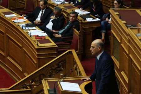 ΝΔ: Θα παρουσιάσουμε λίστα με «ρουσφετολογικές διατάξεις»