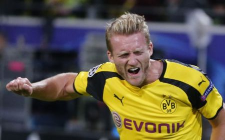 Τα αουτσάιντερ που θέλουν να γίνουν πρωταγωνιστές