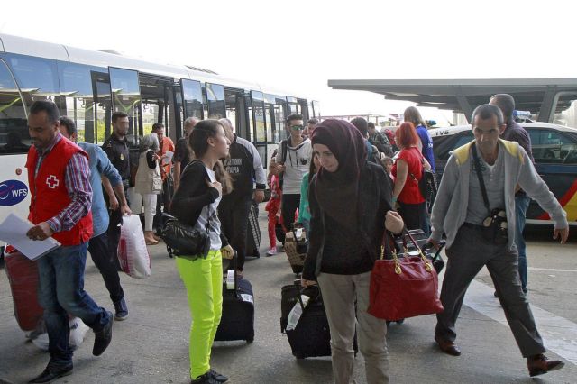 Στον αέρα η μετεγκατάσταση προσφύγων