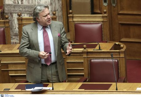 Ο Γ. Κατρούγκαλος παρουσιάζει το πόρισμα των Σοφών για τα εργασιακά