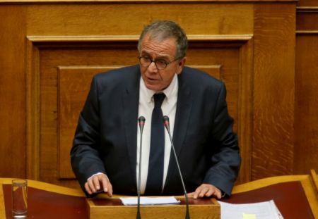 Μουζάλας: Αν δεν δοθούν νέοι χώροι για να αραιώσει ο πληθυσμός, οι συνέπειες θα είναι τραγικές