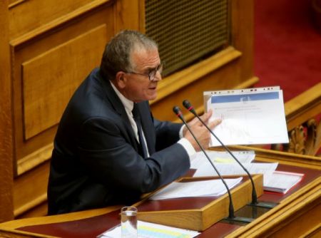 Μουζάλας: Προχωράμε σε διακριτική αποσυμφόρηση των νησιών που δοκιμάζονται