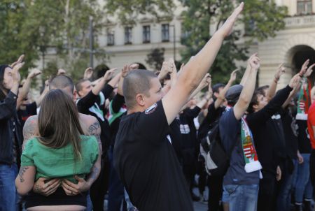 Δημοψήφισμα στην Ουγγαρία για το σχέδιο ανακατανομής προσφύγων