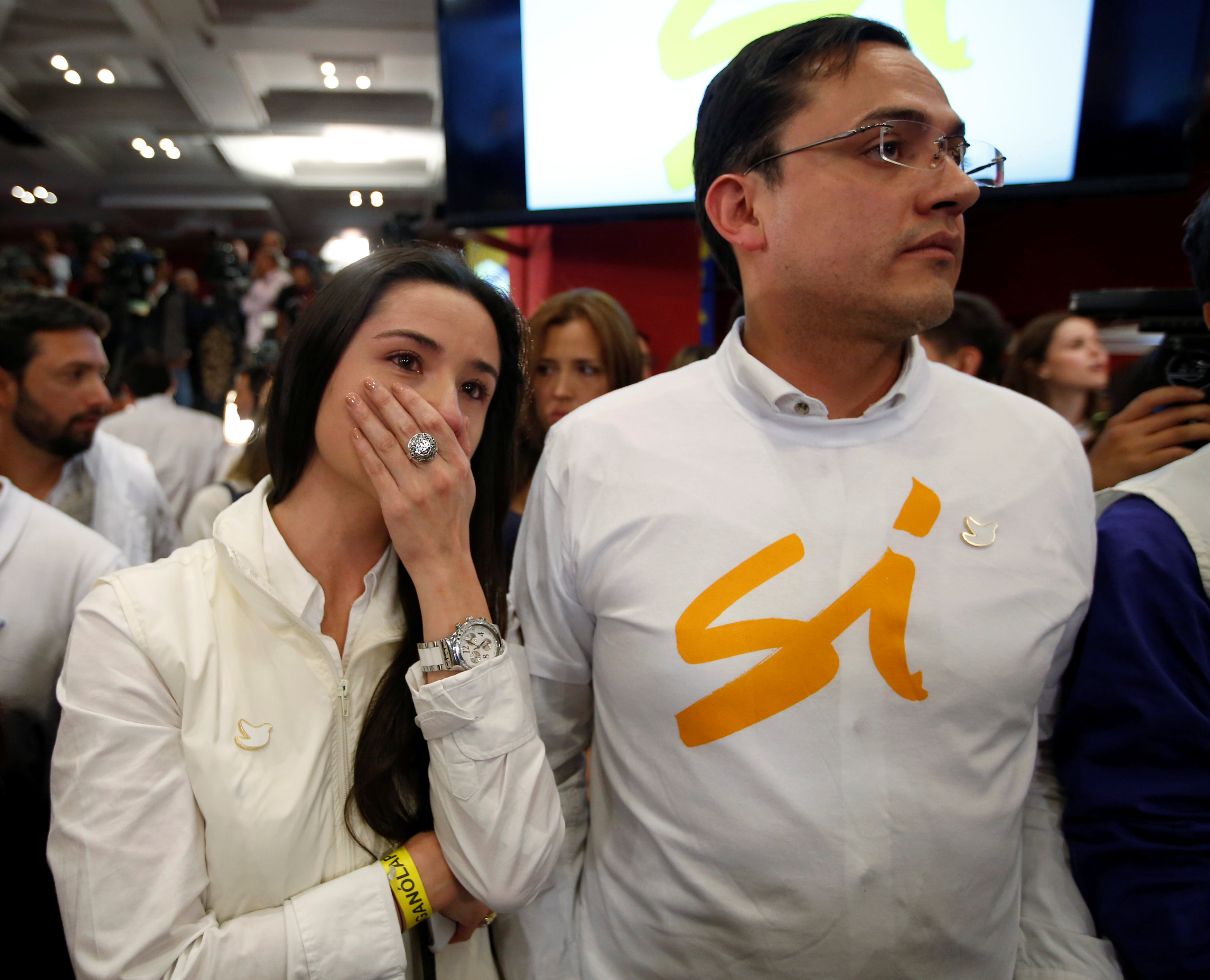 Με συνοπτικές διαδικασίες, η Κολομβία ψήφισε τη νέα συμφωνία με τους FARC