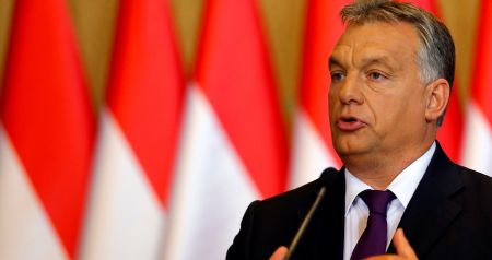 Υπέρ της Πολωνίας στη διαμάχη της με την ΕΕ τάσσεται ο Ορμπάν