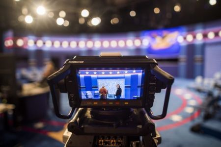 Θυελλώδες προδιαγράφεται το ντιμπέι Χίλαρι – Τραμπ