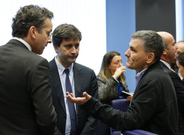 Eurogroup decides to split 2.8 billion euro tranche in two | tovima.gr
