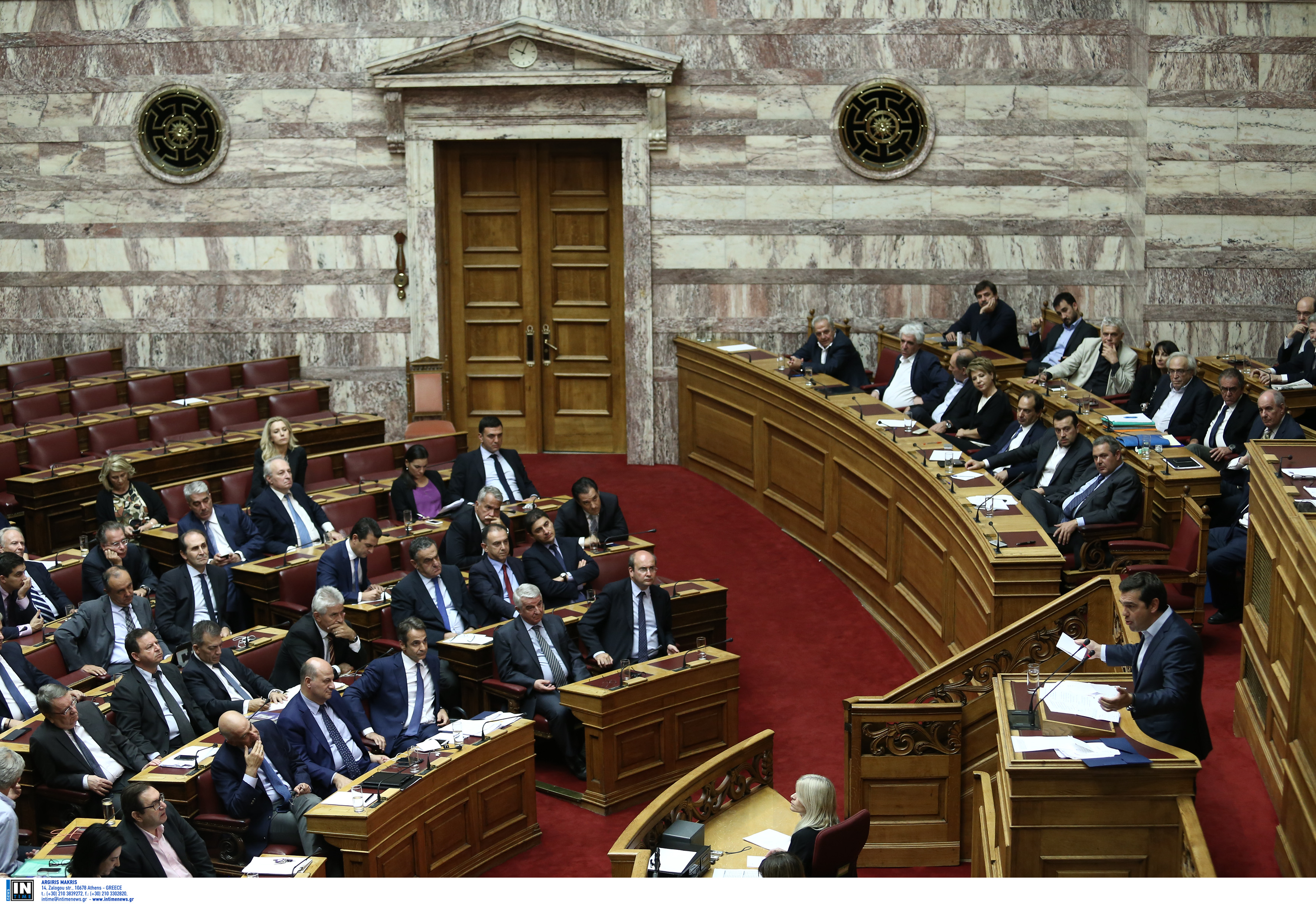 Προ ημερησίας: Ακραία πόλωση με φόντο την διαπλοκή εν όψει συνεδρίου ΣΥΡΙΖΑ