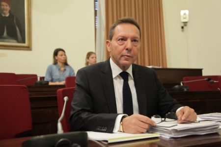 Μια ανίερη συμμαχία