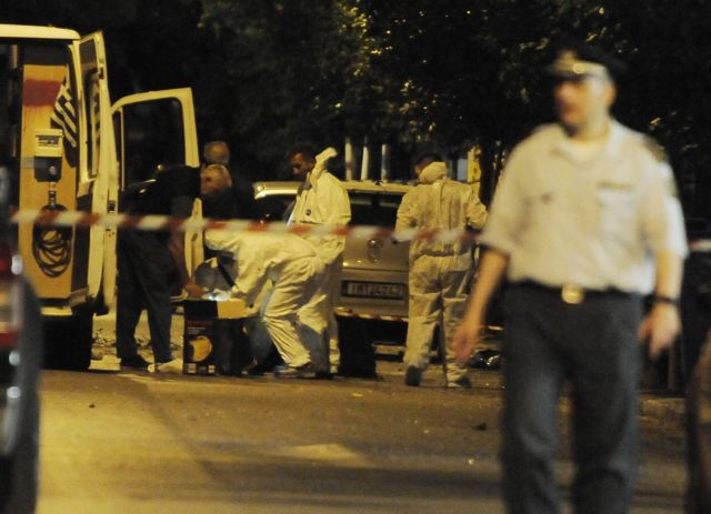 Police stumped by bomb attack outside bookstore in Exarchia