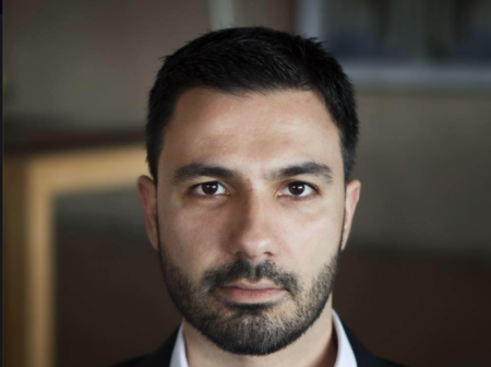 Σ. Πουλής: ««5 από τα 9 μέλη του διοικητικού συμβουλίου του ΚΕΕΛΠΝΟ, ανάμεσά τους και η σύζυγος Φλαμπουράρη, δεν προσήλθαν να δώσουν εξουσιοδότηση υπογραφής και έτσι οι εργαζόμενοι έμειναν απλήρωτοι»