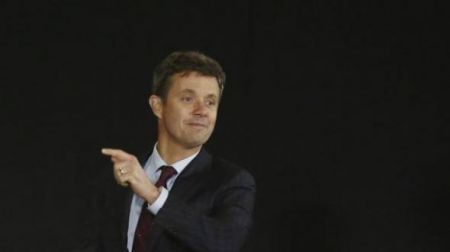 Δανία: Ο διάδοχος του θρόνου έσπασε τους αυχενικούς σπονδύλους