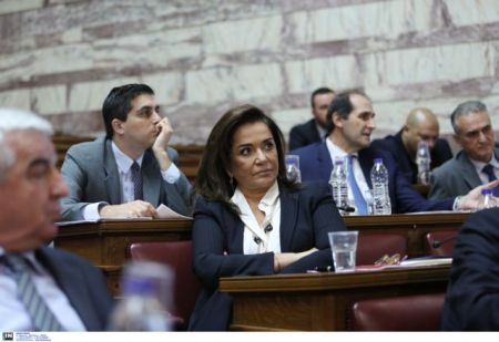 Μπακογιάννη: Εικόνα διάλυσης παρουσιάζουν οι διπλωματικές υπηρεσίες