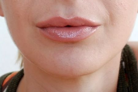 Ομορφα χείλη για νεανική εμφάνιση