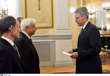 Τι θα κάνει ο αμερικανός πρέσβης στο Αγιο Ορος