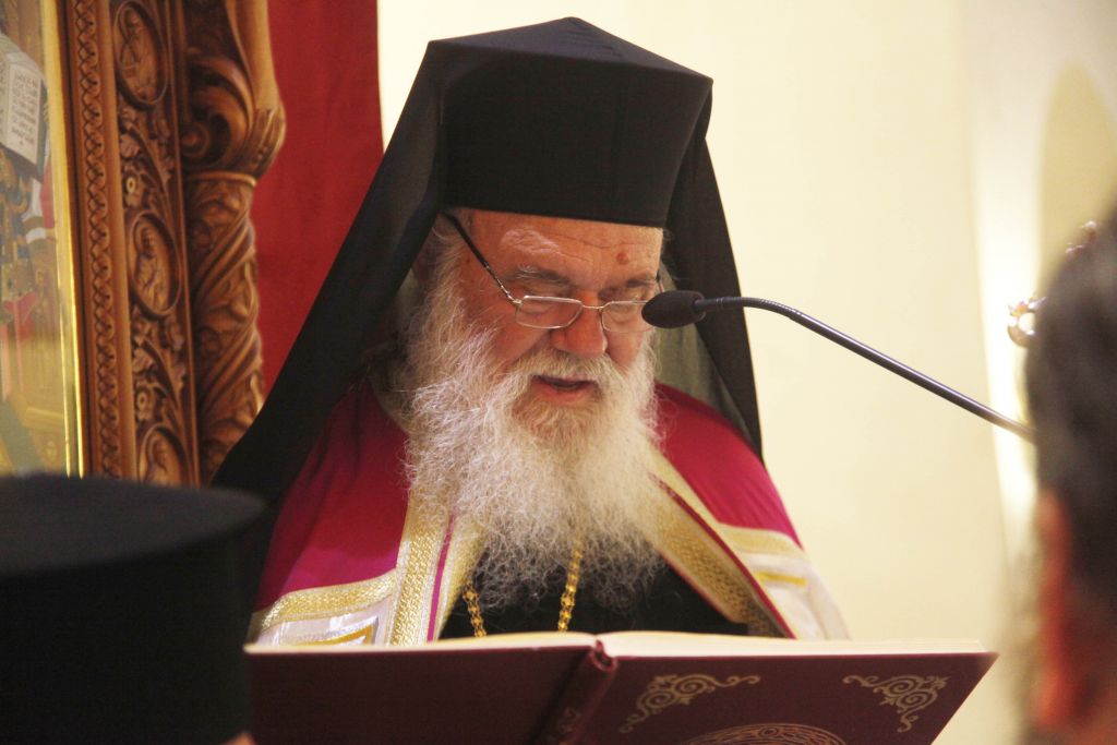 Αρχιεπίσκοπος Ιερώνυμος: «Ο Νίκος Φίλης είναι ασυνεπής»