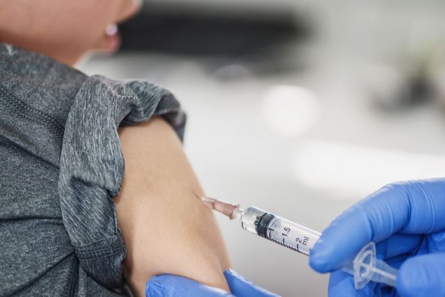 Όλα τα παιδικά εμβόλια σε μία και μόνη δόση; | tovima.gr
