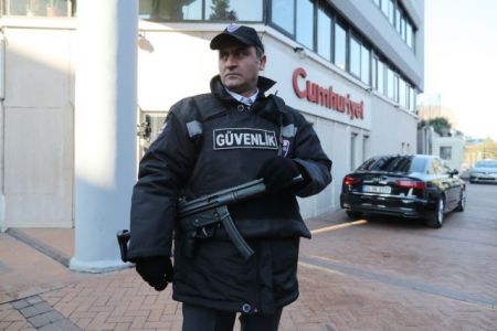 Συνελήφθη ο πρόεδρος του ΔΣ της εφημερίδας Cumhuriyet