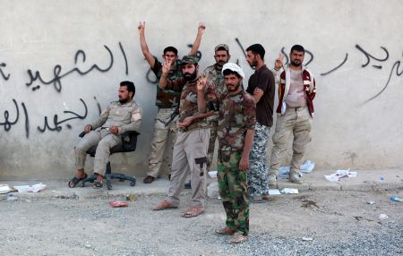 Πέφτει η Μοσούλη, τουρκικά άρματα στα σύνορα με το Ιράκ