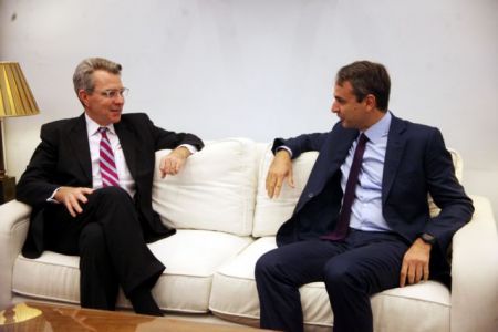 Ζήτημα απελευθέρωσης των δύο στρατιωτικών έθεσε ο Μητσοτάκης στον Πάιατ