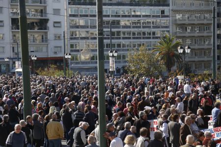 ΝΔ: Ψηφίζουμε τη ρύθμιση για το εφάπαξ βοήθημα σε συνταξιούχους