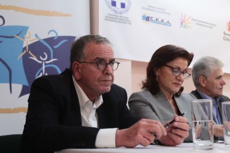 Μουζάλας: Υποκρισία Ευρώπης για τα ασυνόδευτα προσφυγόπουλα