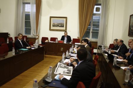 Τα οικονομικά του ΠΑΣΟΚ επί τάπητος στην εξεταστική επιτροπή
