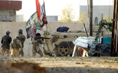 Ενα βήμα πριν την κατάρρευση του χαλιφάτου