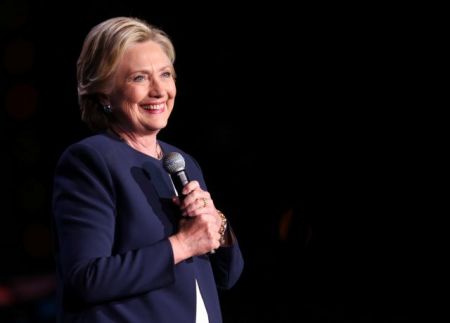 Ανδρική υπόθεση η προεδρία – Μπροστά σε ιστορική στροφή οι Αμερικάνοι