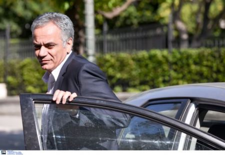 Σκουρλέτης για την αποκατάσταση των συμβασιούχων