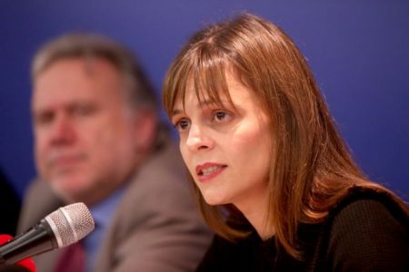 Αχτσιόγλου: Μεγάλο στοίχημα η νομιμότητα στην αγορά εργασίας