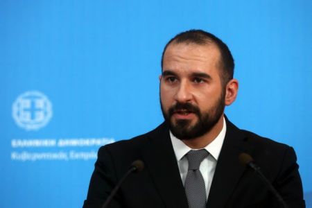 Tzanakopoulos: “We will not surrender the country to the creditors”