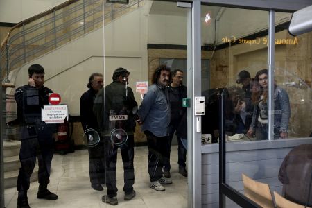 Εισαγγελική έρευνα για διαφημίσεις και ελλιπείς πληροφορίες επί πληρωμή για το Κοινωνικό Εισόδημα Αλληλεγγύης