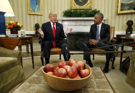 Τραμπ στον Λευκό Οίκο: Τιμή μου να συνομιλώ με τον Ομπάμα