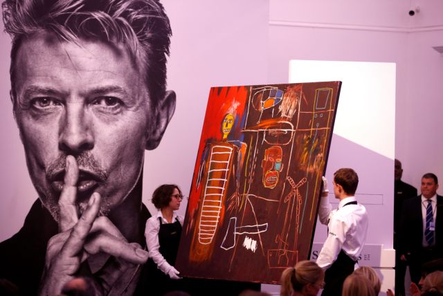 «Σάρωσαν» στην πρώτη δημοπρασία έργα από τη συλλογή του Bowie
