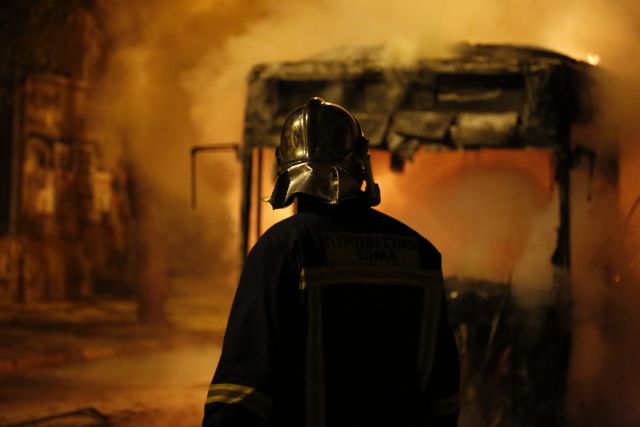 Fire breaks out in bus on Mesogion Avenue in Athens