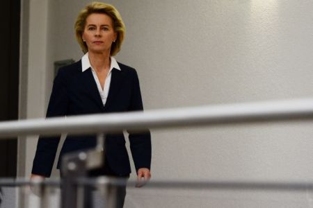 Βερολίνο καλεί Λονδίνο να μην μπλοκάρει στενότερη αμυντική συνεργασία της ΕΕ