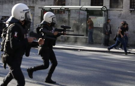 Οι Αρχές συνέλαβαν δεκάδες υπαλλήλους του τουρκικού ΥΠΟΙΚ