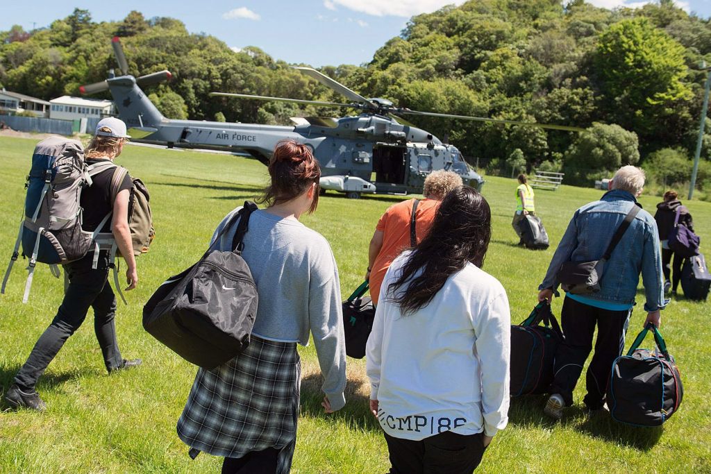 Ν.Ζηλανδία: Πολεμικά πλοία σπεύδουν για την εκκένωση των σεισμόπληκτων