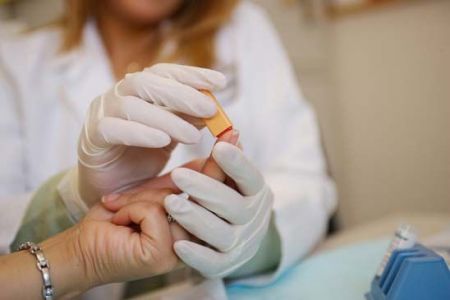 Δωρεάν εξετάσεις για τον HIV και τις ιογενείς ηπατίτιδες