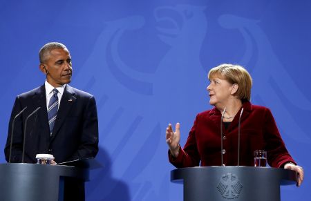 Βερολίνο: Τραμπ, Ρωσία, τρομοκρατία στην κοινή συνέντευξη Μέρκελ – Ομπάμα μετά την συνάντησή τους – Θεμέλιο η συνεργασία ΗΠΑ-ΕΕ, κοινή βάση οι δημοκρατικές αξίες