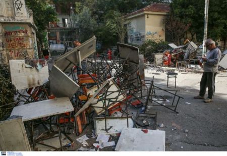 Συγχαρήτηρια Τόσκα παρά τα επεισόδια στο Πολυτεχνείο