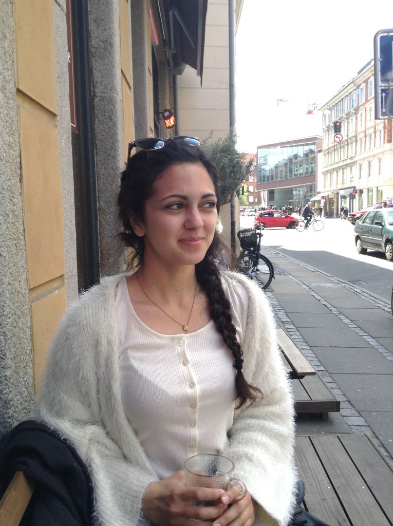 Pantespani  (66 votes)