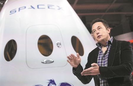 Ο διαστημικός «περίπατος» του Ελον Μασκ