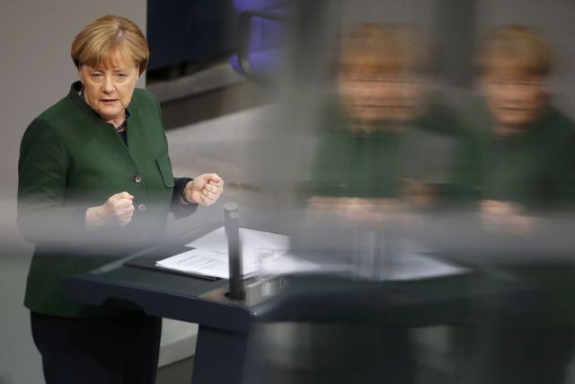 Η Μέρκελ επιμένει να σώσει την Ευρώπη