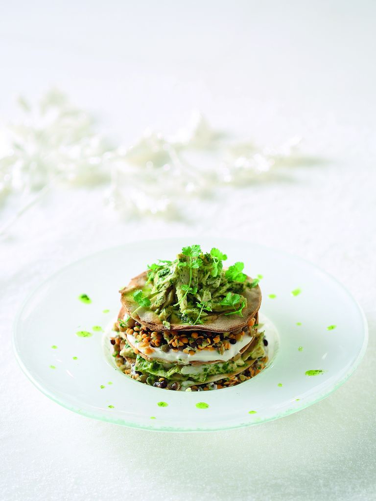 Πολύχρωμες φακές με τόνο