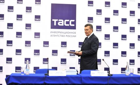 Γιανουκόβιτς: Για το μόνο που μετανιώνω είναι που δεν έβγαλα τον στρατό