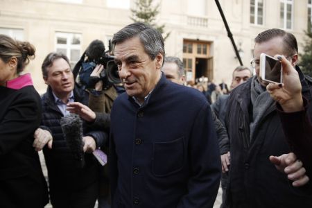 Γαλλία: Ο Φρανσουά Φιγιόν οδηγεί τη δεξιά στις προεδρικές εκλογές του 2017