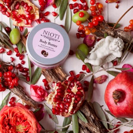 Προϊόντα ομορφιάς με πρώτες ύλες από τη φύση